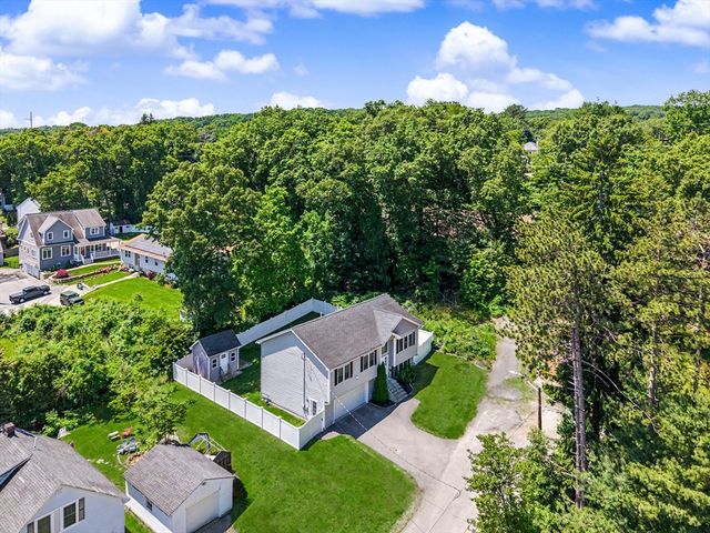 7 Cadman Street, Worcester, MA 01604