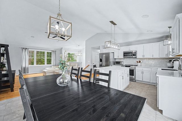 7 Cadman Street, Worcester, MA 01604