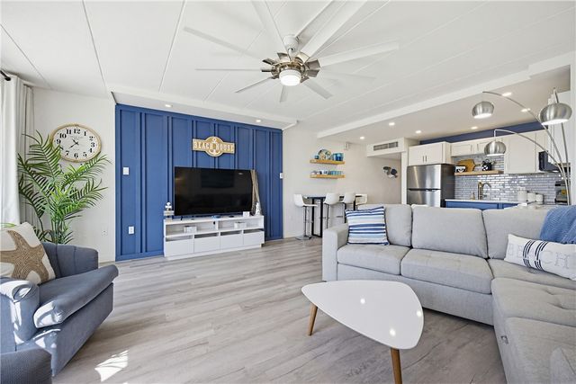 14401 Commodores Dr 211, Corpus Christi, TX 78418