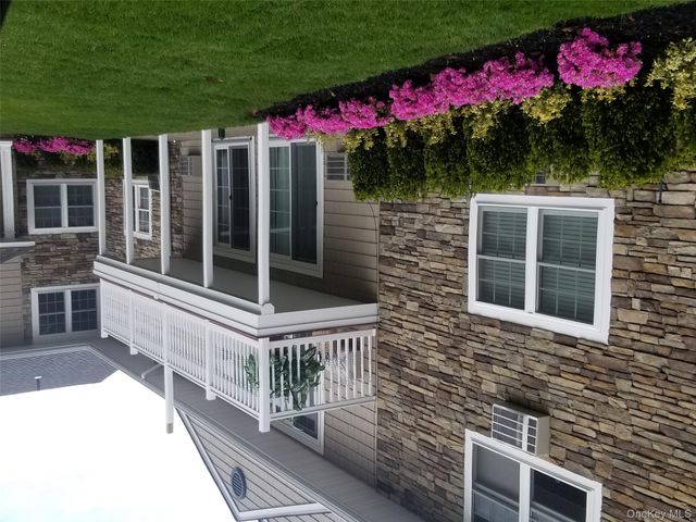 202 Imperial I2202, Bayport, NY 11705