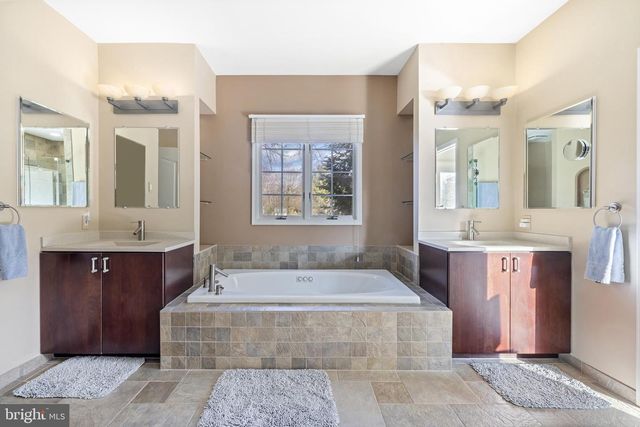 9 JAZZ WAY, Mount Laurel, NJ 08054