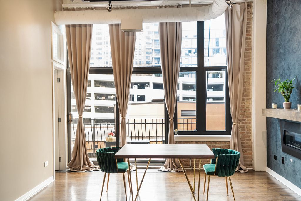 333 W Hubbard Street 605, Chicago, IL 60654 — photo 2