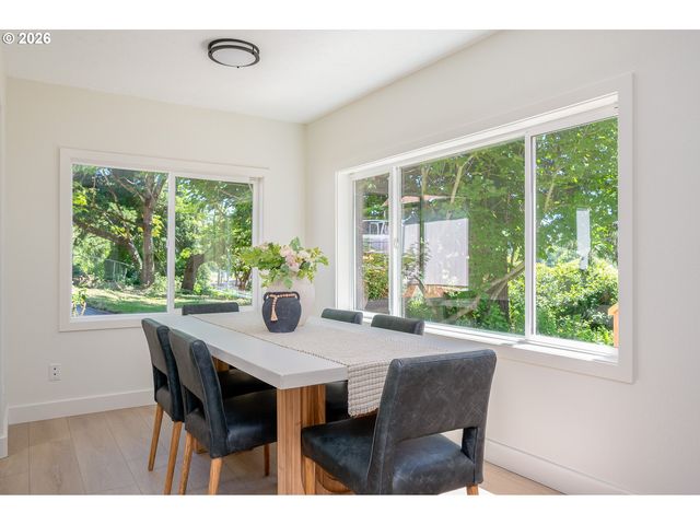 5812 Se WESTFORK St, Portland, OR 97206