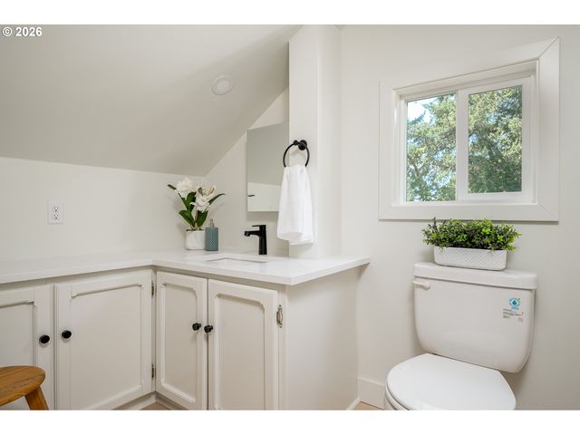 5812 Se WESTFORK St, Portland, OR 97206