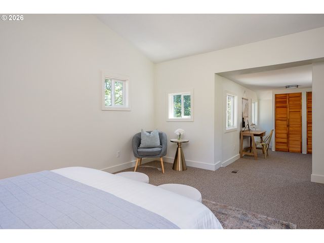 5812 Se WESTFORK St, Portland, OR 97206
