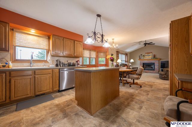 6840 Stephanie Lane, Lincoln, NE 68516