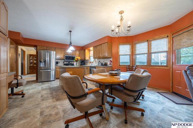 6840 Stephanie Lane, Lincoln, NE 68516