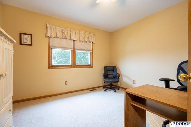 6840 Stephanie Lane, Lincoln, NE 68516