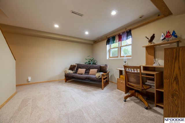 6840 Stephanie Lane, Lincoln, NE 68516