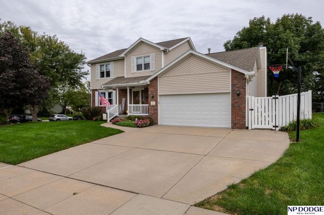 6840 Stephanie Lane, Lincoln, NE 68516