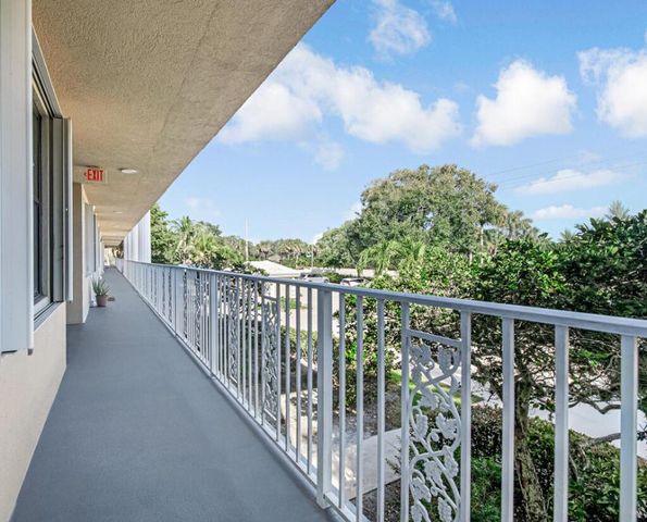 3507 Village Boulevard 201, West Palm Beach, FL 33409