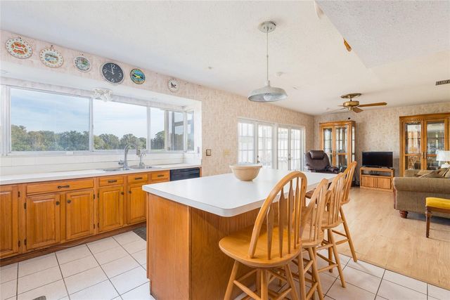 6809 TWELVE OAKS BOULEVARD, Tampa, FL 33634