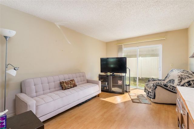 6809 TWELVE OAKS BOULEVARD, Tampa, FL 33634