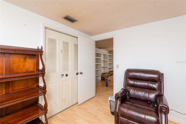 6809 TWELVE OAKS BOULEVARD, Tampa, FL 33634