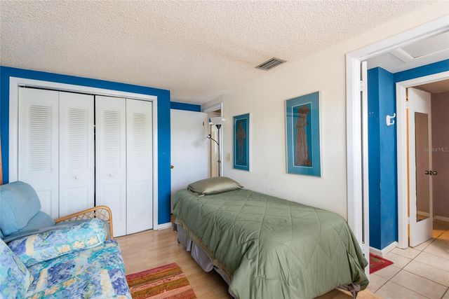 6809 TWELVE OAKS BOULEVARD, Tampa, FL 33634