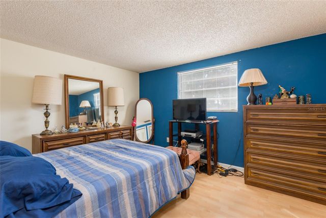 6809 TWELVE OAKS BOULEVARD, Tampa, FL 33634