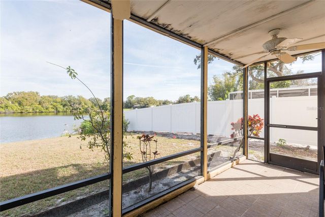 6809 TWELVE OAKS BOULEVARD, Tampa, FL 33634