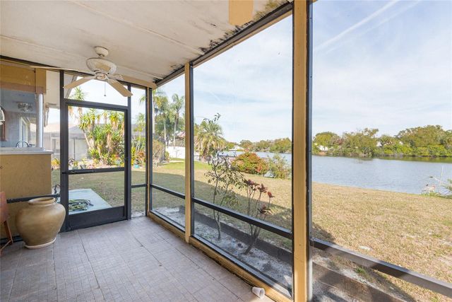 6809 TWELVE OAKS BOULEVARD, Tampa, FL 33634