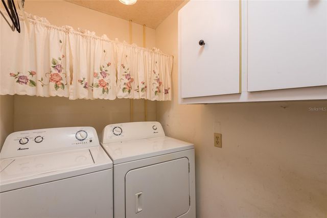 6809 TWELVE OAKS BOULEVARD, Tampa, FL 33634