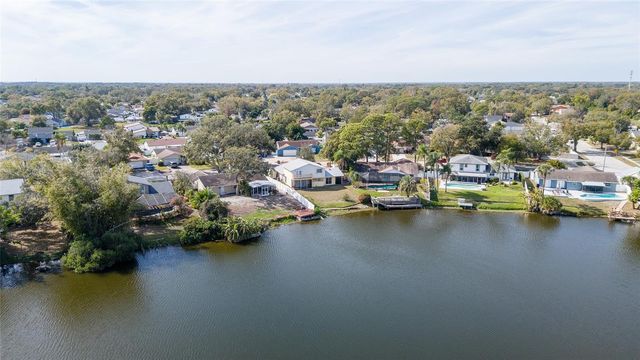 6809 TWELVE OAKS BOULEVARD, Tampa, FL 33634