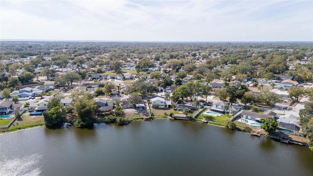 6809 TWELVE OAKS BOULEVARD, Tampa, FL 33634