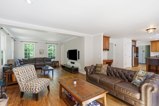 95 Mount Hope, North Attleboro, MA 02760
