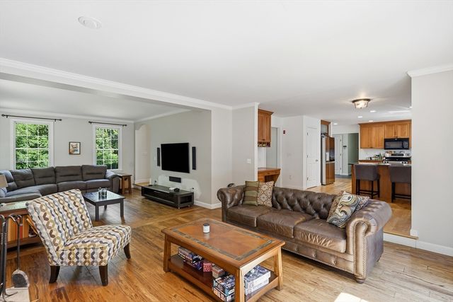 95 Mount Hope, North Attleboro, MA 02760
