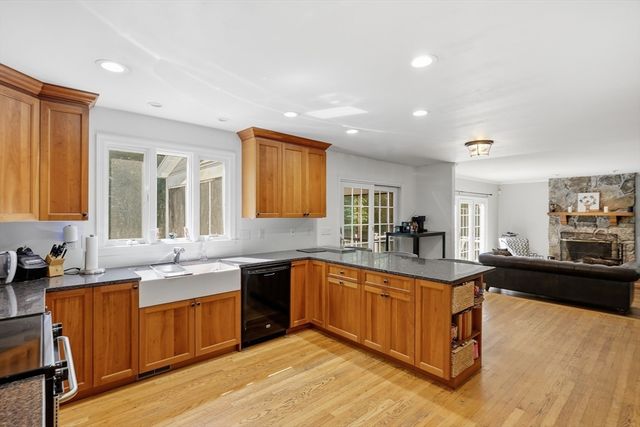 95 Mount Hope, North Attleboro, MA 02760