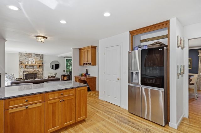 95 Mount Hope, North Attleboro, MA 02760