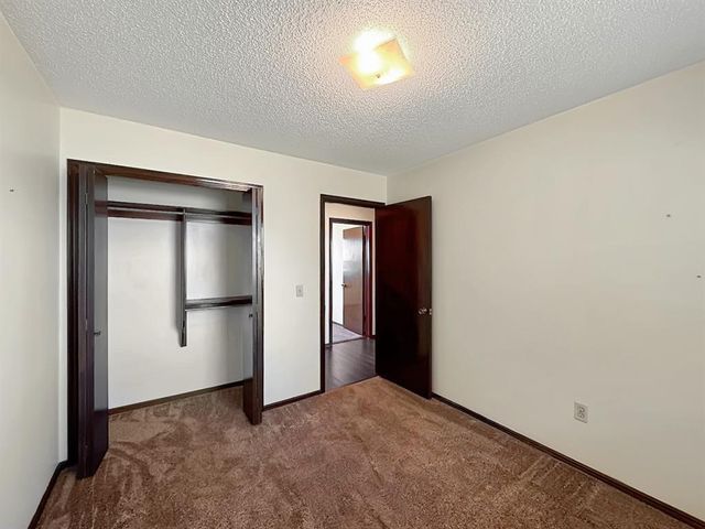 1049 NW 25th Street, Moore, OK 73160
