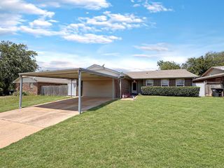1049 NW 25th Street, Moore, OK 73160
