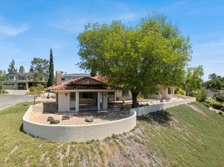1091 Valley View Court, Los Altos, CA 94024