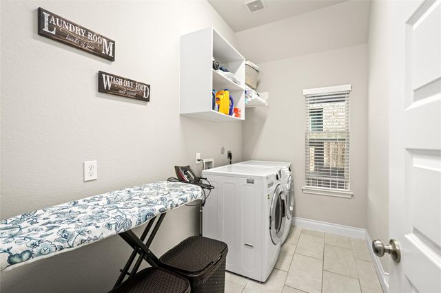 3702 Lake Falls Drive, Fulshear, TX 77441