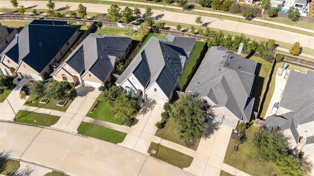 3702 Lake Falls Drive, Fulshear, TX 77441