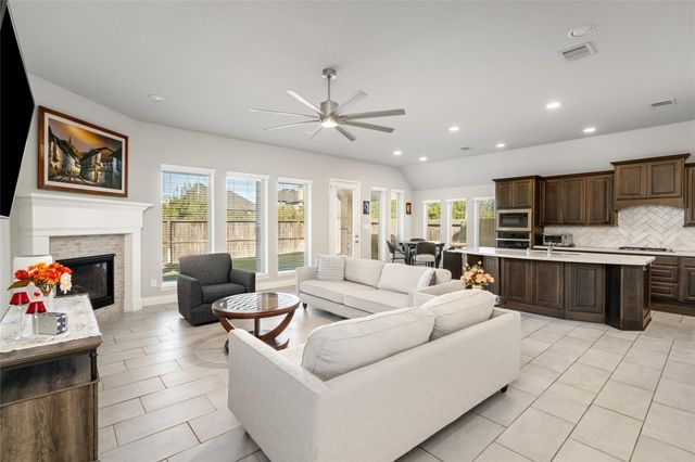 3702 Lake Falls Drive, Fulshear, TX 77441