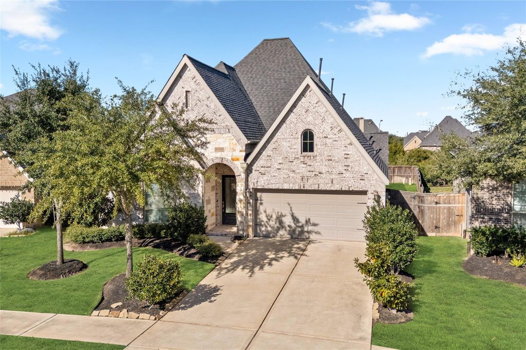 3702 Lake Falls Drive, Fulshear, TX 77441