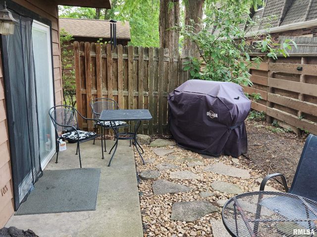 160 S Durkin Dr Unit 3, Springfield, IL 62704