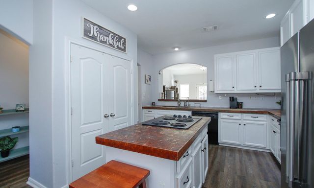 12749 Lake Conroe Hills Drive, Willis, TX 77318