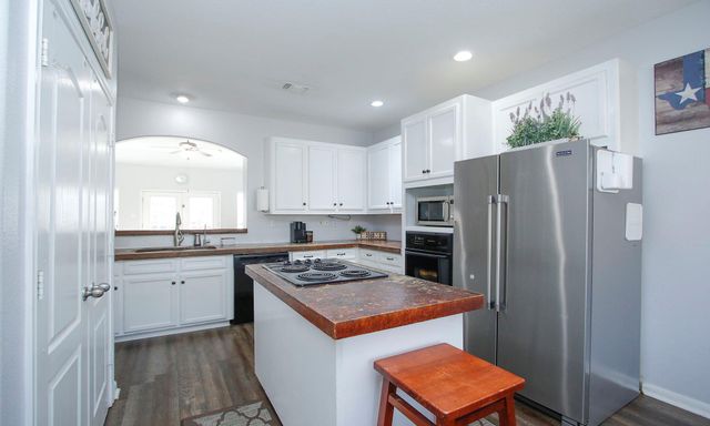 12749 Lake Conroe Hills Drive, Willis, TX 77318