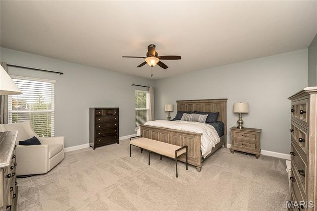 18 Kings Crossing Court, St Louis, MO 63129