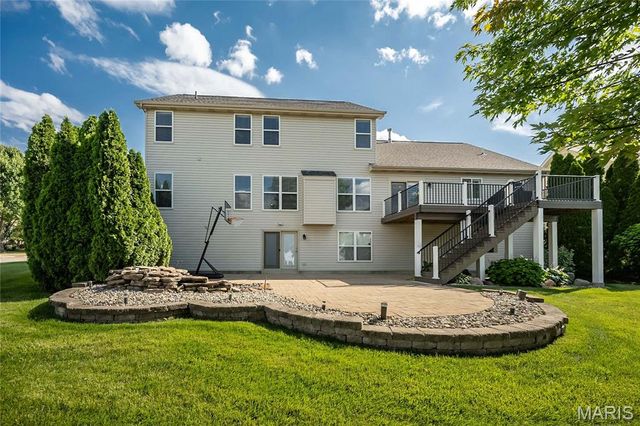 18 Kings Crossing Court, St Louis, MO 63129