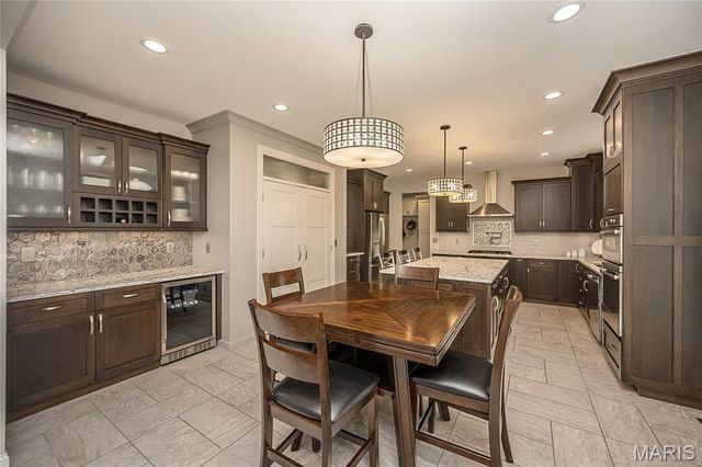 18 Kings Crossing Court, St Louis, MO 63129
