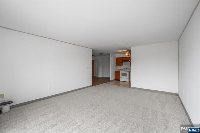 300 Park Street 5G, Hackensack, NJ 07601