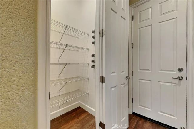 2091 State, Turlock, CA 95380