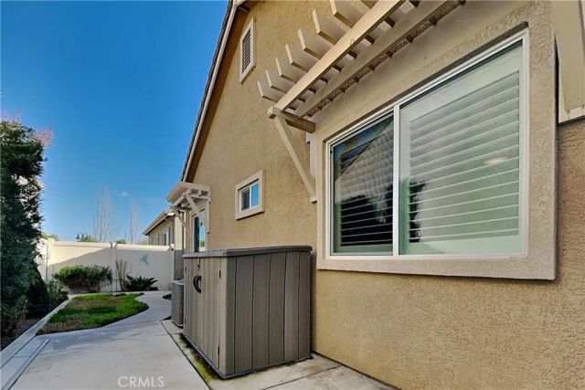 2091 State, Turlock, CA 95380