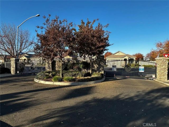 2091 State, Turlock, CA 95380