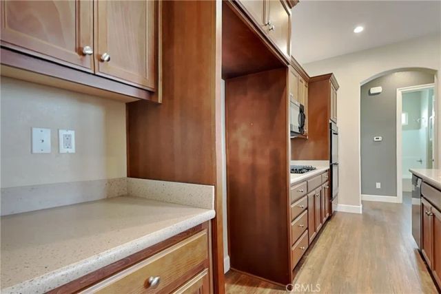 2091 State, Turlock, CA 95380