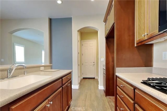 2091 State, Turlock, CA 95380