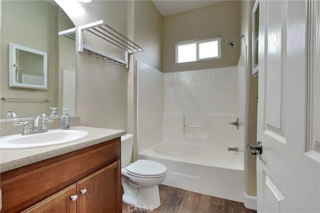 2091 State, Turlock, CA 95380