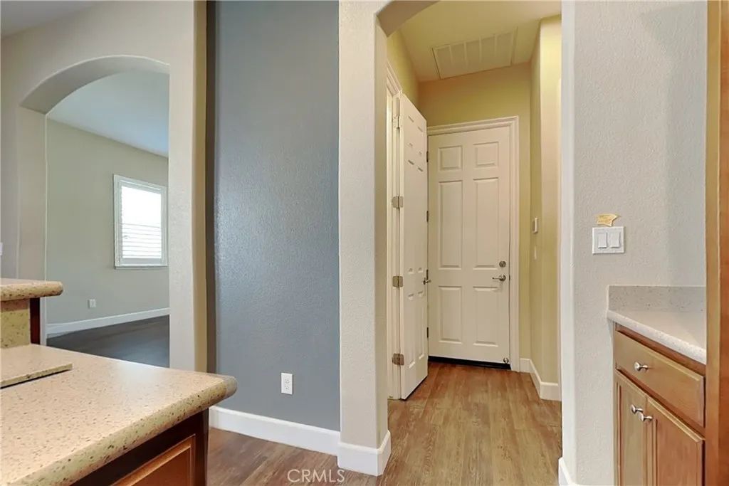 2091 State, Turlock, CA 95380